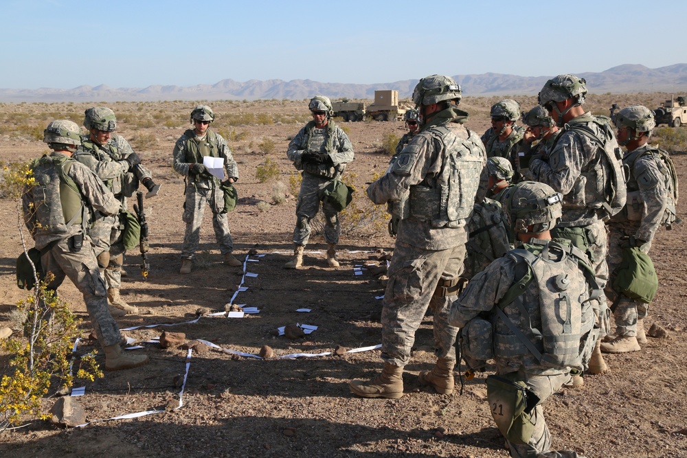 DVIDS - Images - Reconnaissance mission sand table [Image 11 of 28]