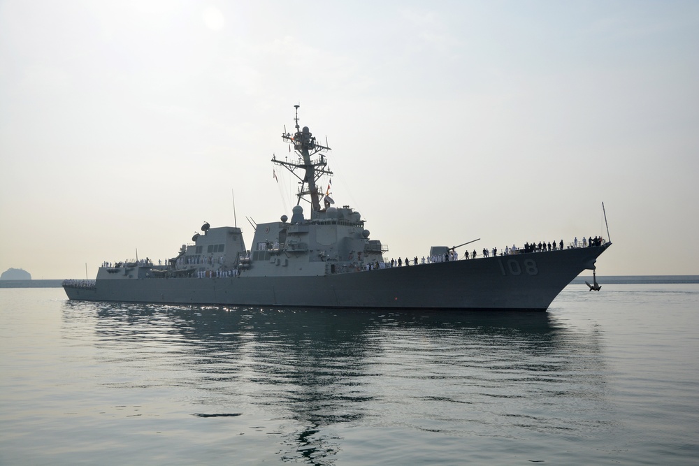 USS Wayne E. Meyer operations