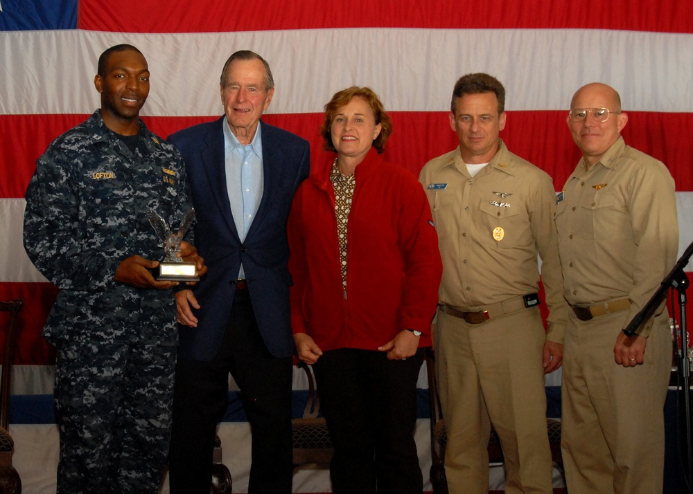 2009 George H.W. Bush Leadership Award