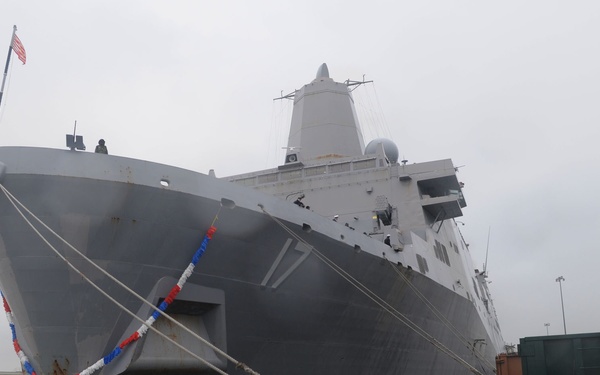 USS San Antonio returns from deployment