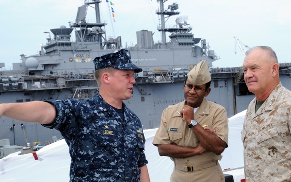 USS Mesa Verde tour