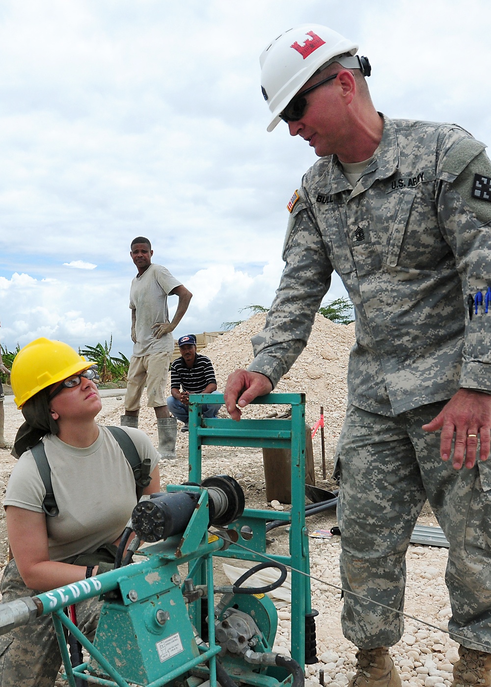 Soldiers, Airmen and allied soldiers better quality of life of Dominican citizens