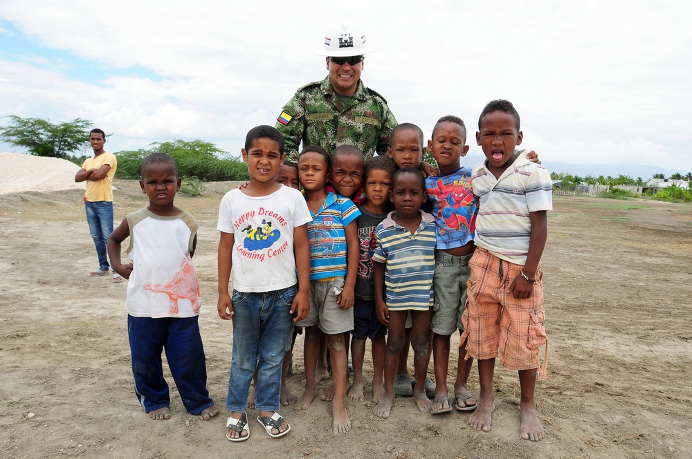 Soldiers, Airmen and allied soldiers better quality of life of Dominican citizens