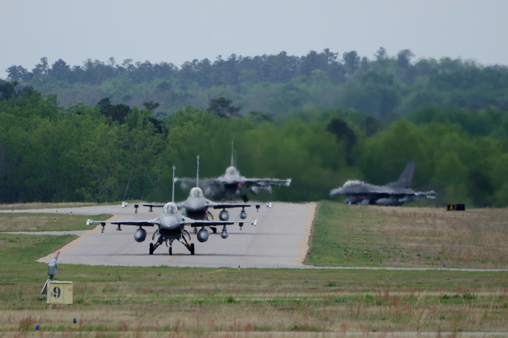 Swamp Fox pilots return from AEF deployment