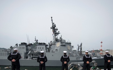 USS Denver pulls into port