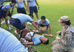 First responder course provides lifesaving skills