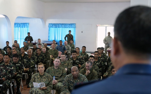 Philippine, U.S. armed forces exchange expertise, best practices