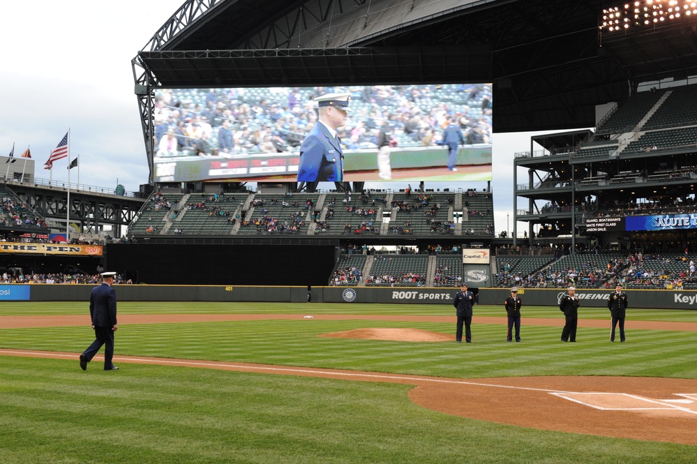 Mariners Salute to the Armed Forces 2014