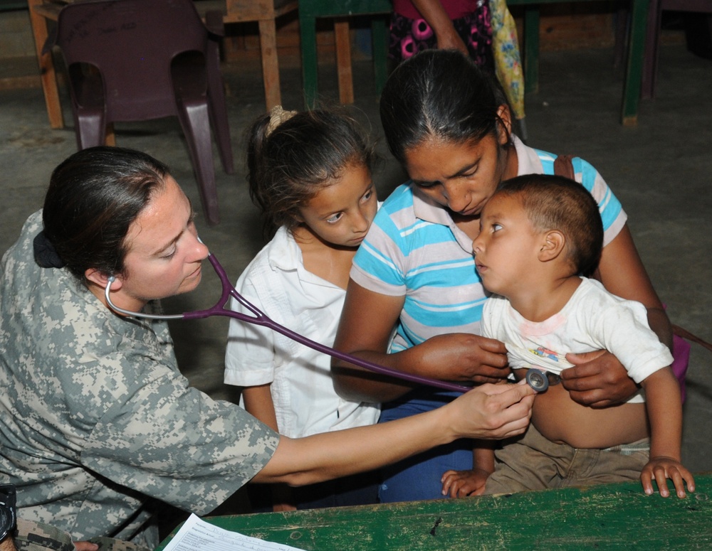 Joint Task Force-Bravo’s Medical Element provides care to nearly 1,000 in Honduran village