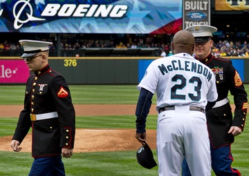 Seattle Mariners honor military during Salute to Armed Forces Night