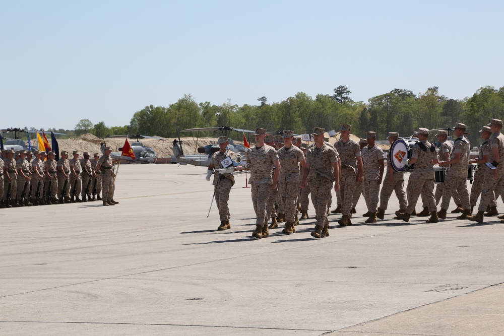 HMLA-167 sergeant major retires