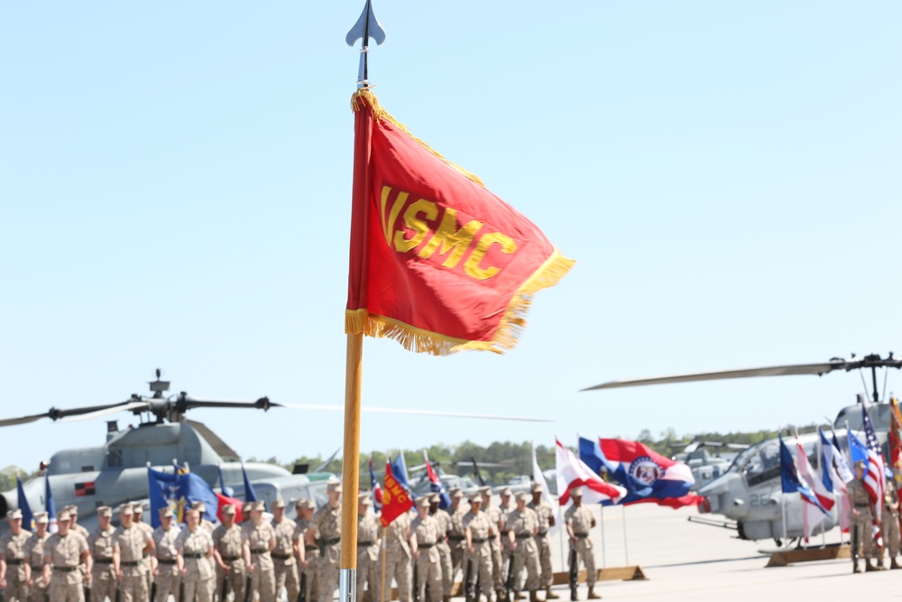 HMLA-167 sergeant major retires