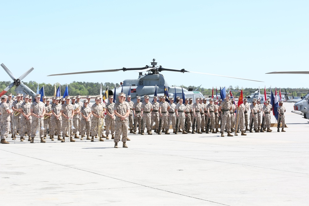 HMLA-167 sergeant major retires