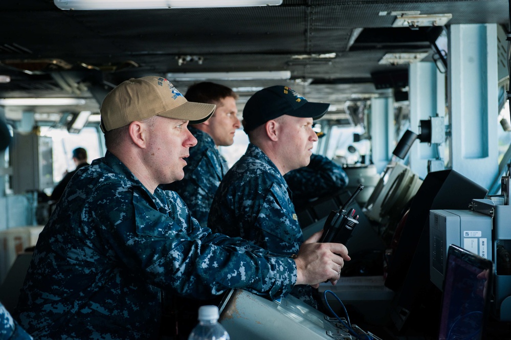 Stennis' navigation bridge team works during Stennis' departure from dry dock