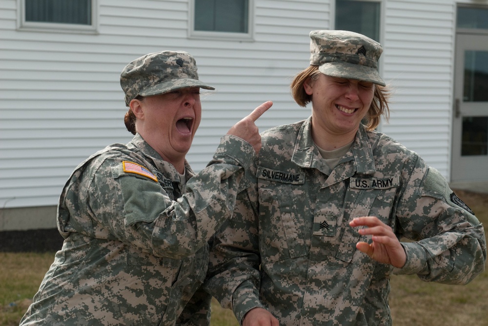 Battle buddies in basic: Mother-daughter succeed together