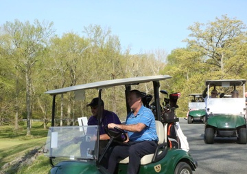 Golf tournament hosted for veteran benefit