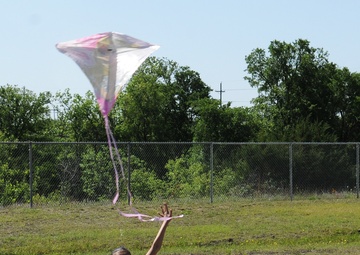 Elementary school students take to the skies, experience kite flying