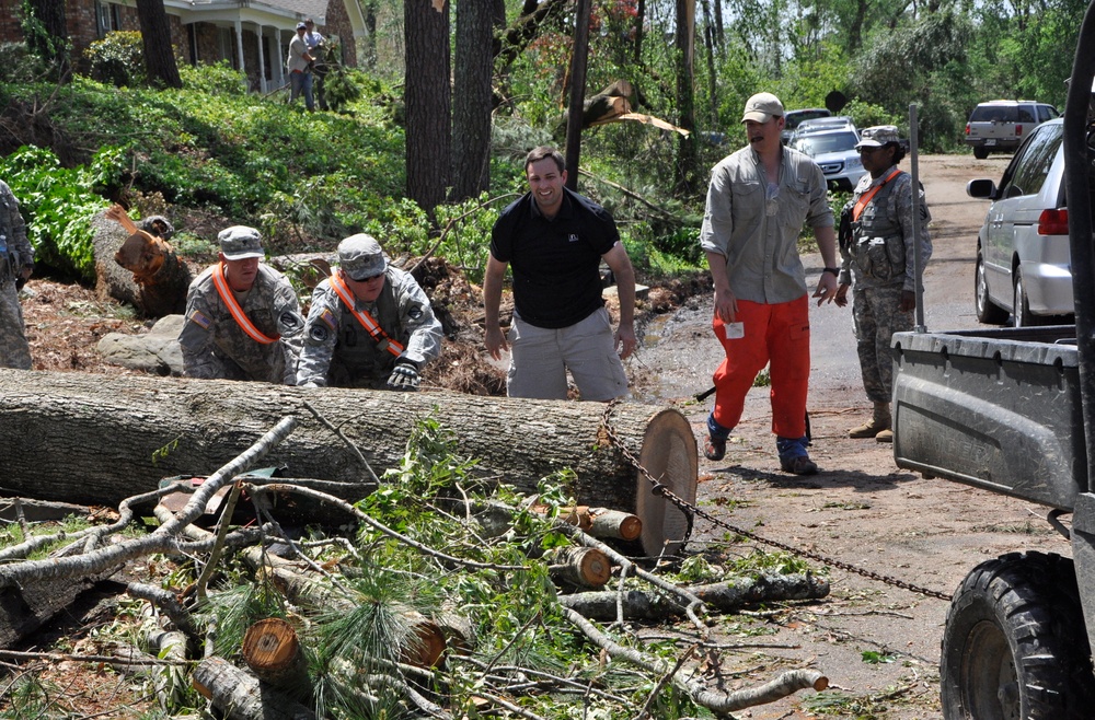 MSARNG aids in Tupelo, Miss., tornado recovery