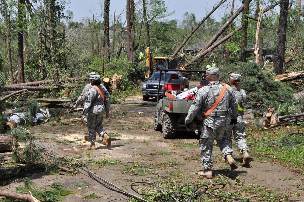 MSARNG aids in Tupelo, Miss., tornado recovery