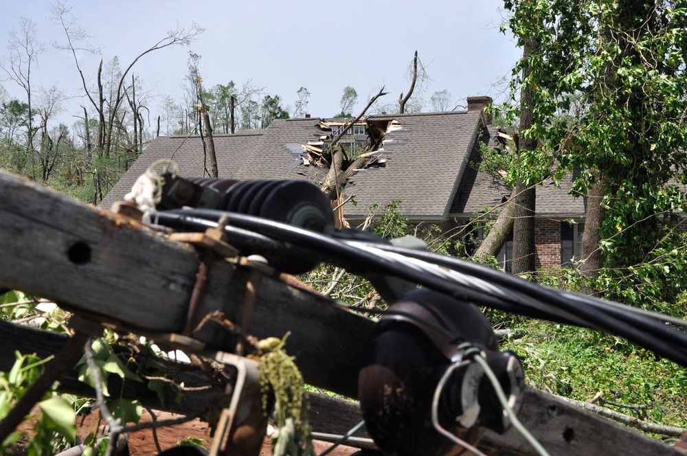 MSARNG aids in Tupelo, Miss., tornado recovery