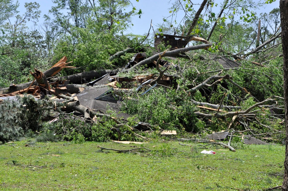 MSARNG aids in Tupelo, Miss., tornado recovery