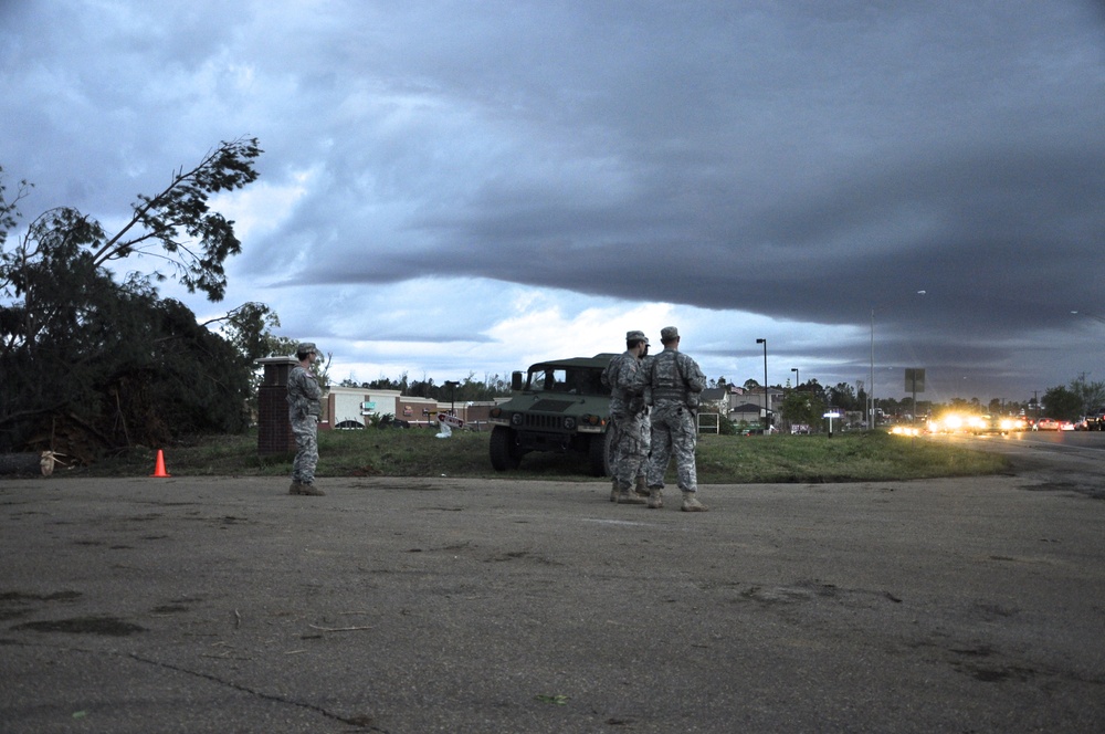 MSARNG aids in Tupelo, Miss., tornado recovery