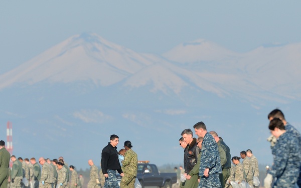 Misawa service members conduct FOD walkdown