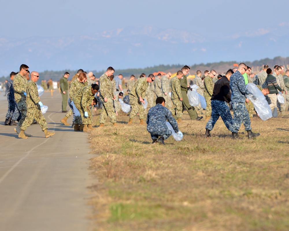 Misawa service members conduct FOD walkdown