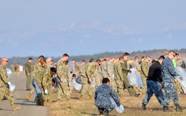 Misawa service members conduct FOD walkdown