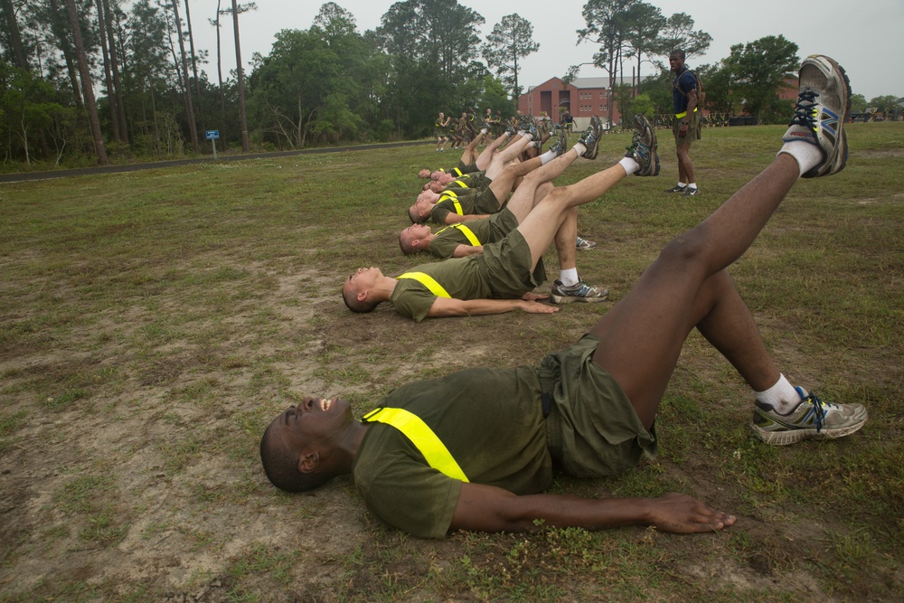 Parris Island recruits train to meet Marine Corps' high fitness standards