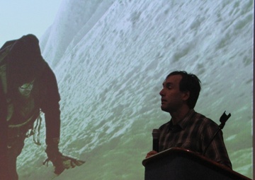 Mountain climber speaks to deploying Soldiers on teamwork, resiliency