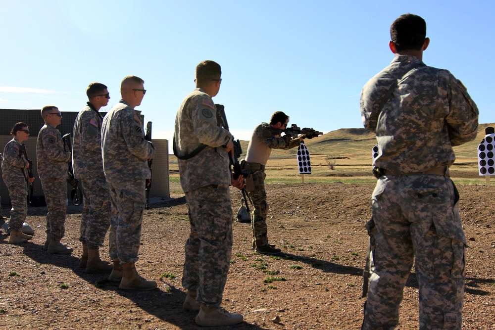 299th BEB trains with 10th Group