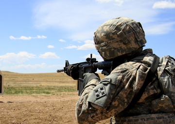 299th BEB trains with 10th Group