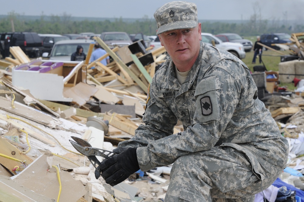 Soldiers assist in tornado cleanup