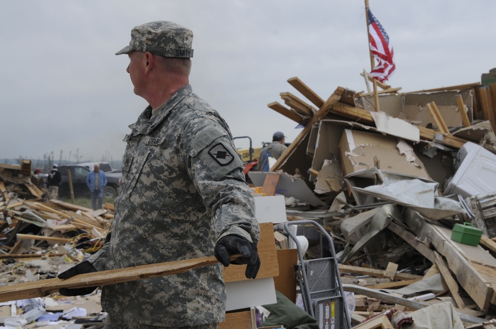 National Guard soldiers assist in tornado cleanup