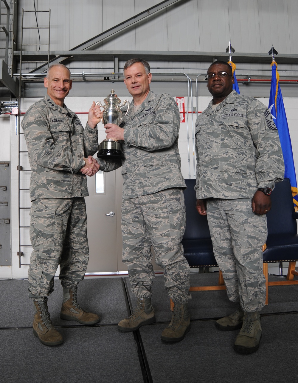 509th Bomb Wing Presented Omaha Trophy