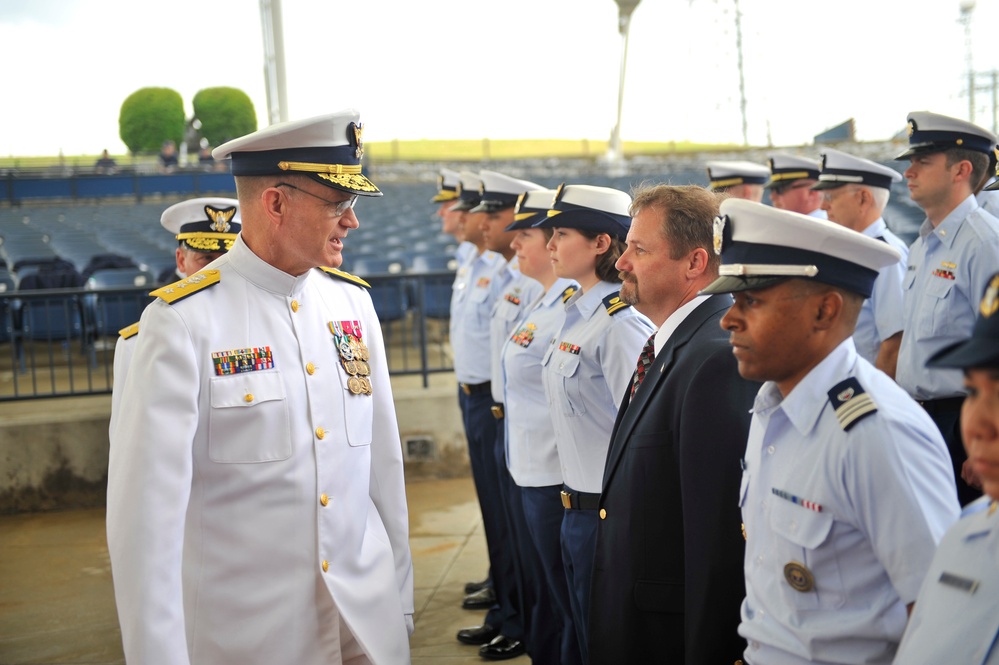 Coast Guard holds 5th District change of command ceremony in Portsmouth, Va.