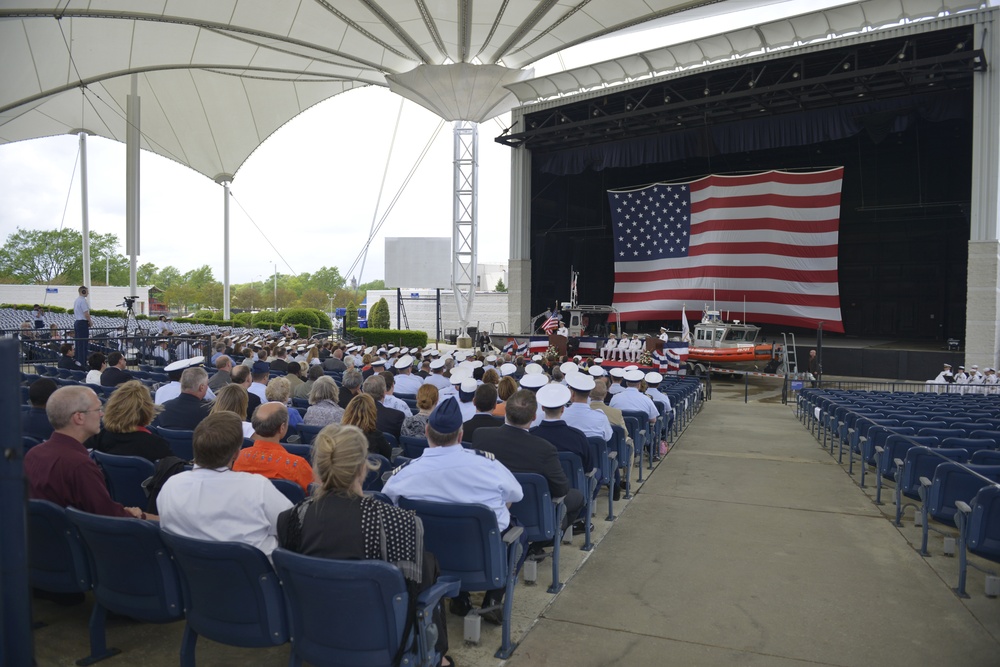 Coast Guard holds 5th District change of command ceremony in Portsmouth, Va.