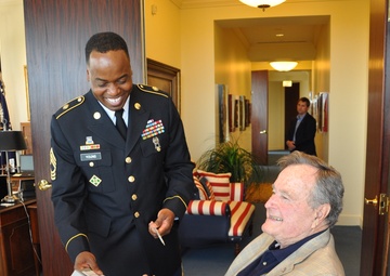 Army Reserve soldier ‘enlists’ former president to aid in military ceremony
