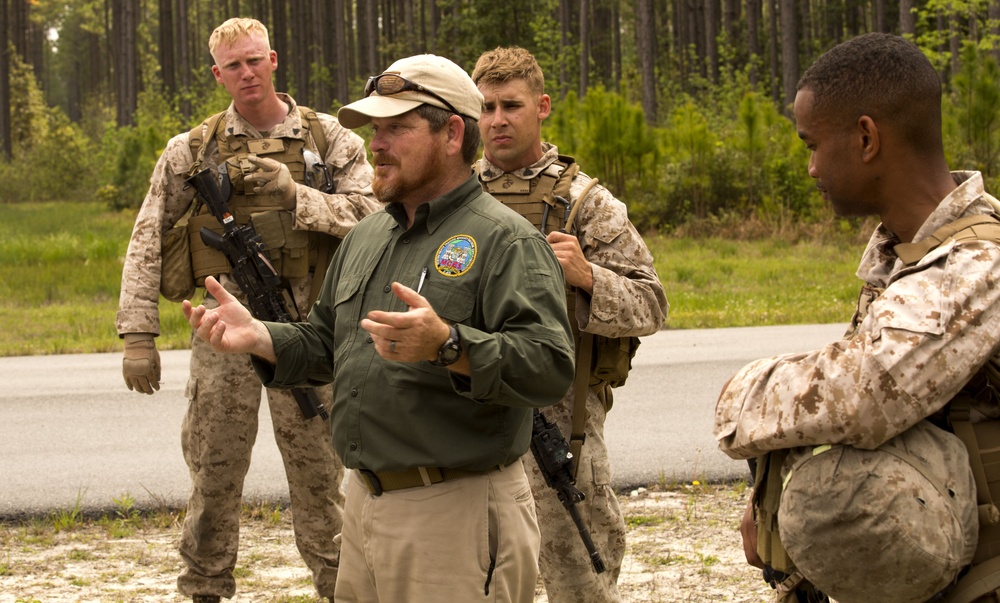 Marines participate in counter IED training