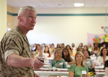 Camp Pendleton hosts Leadership Education Seminar for spouses