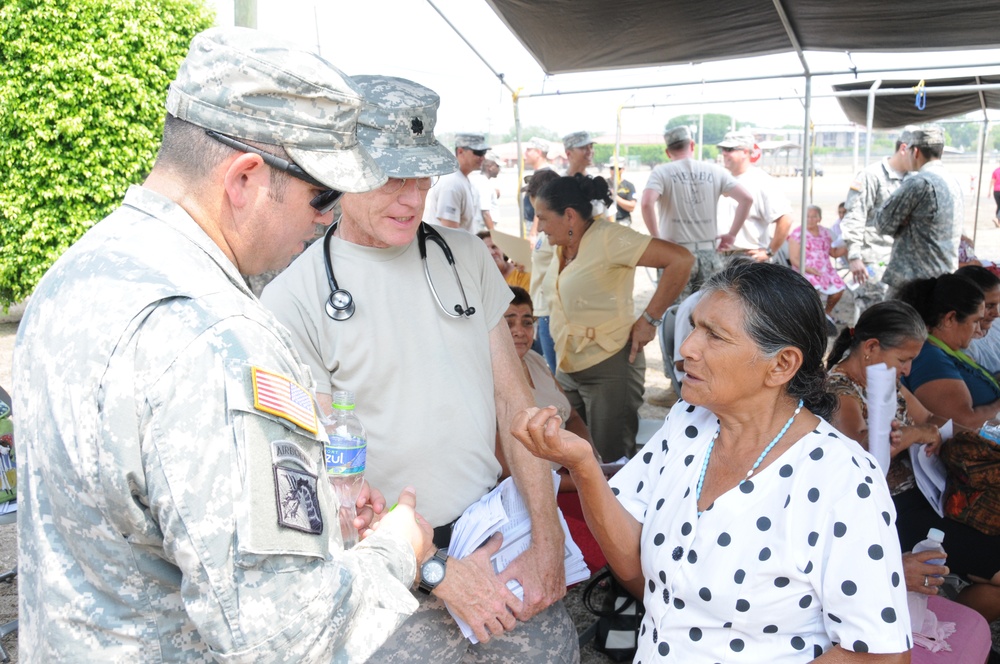 Joint Task Force-Bravo’s Medical Element provides health screening, education for Honduran senior citizens