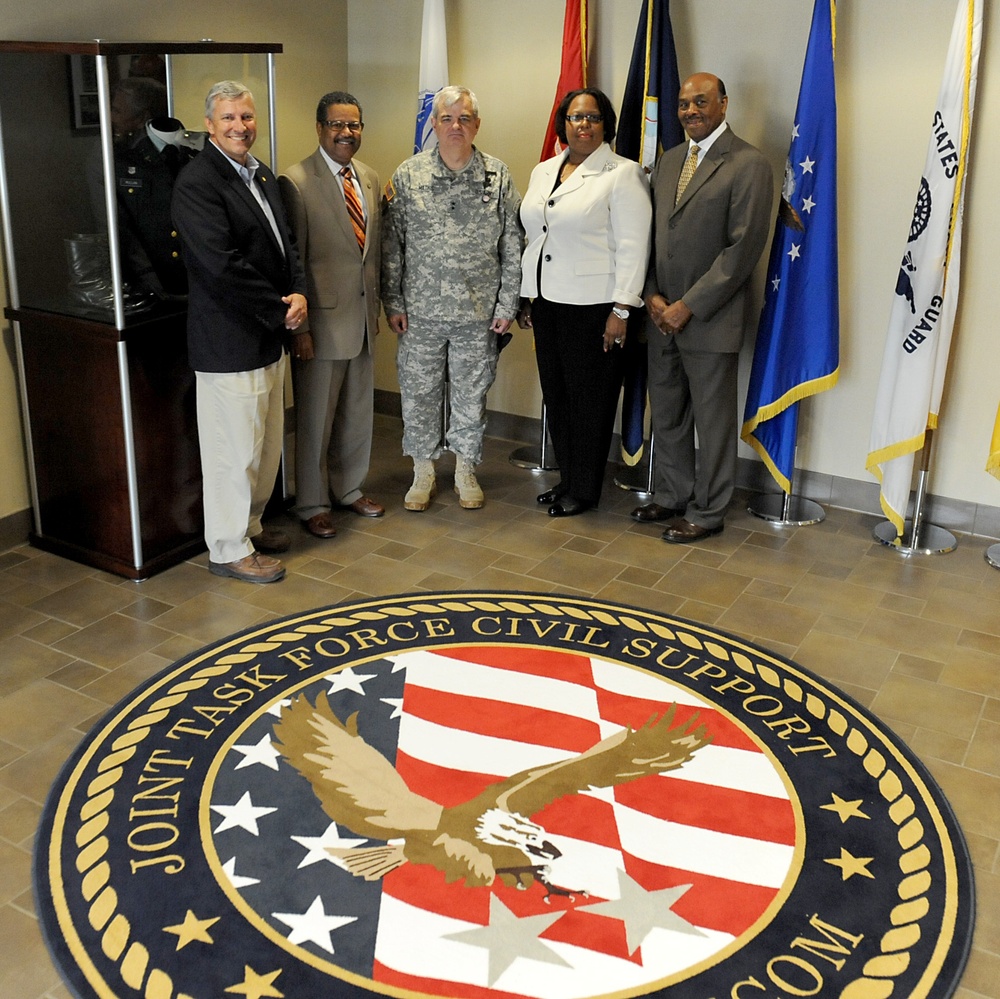 Hampton Roads mayors and city officials visit JTF-CS