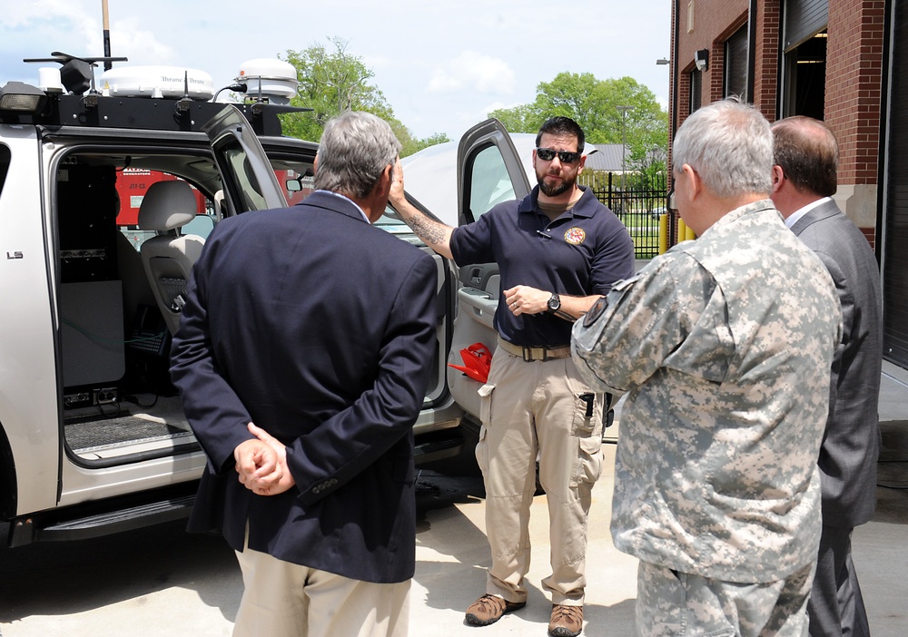 Hampton Roads mayors and city officials visit JTF-CS