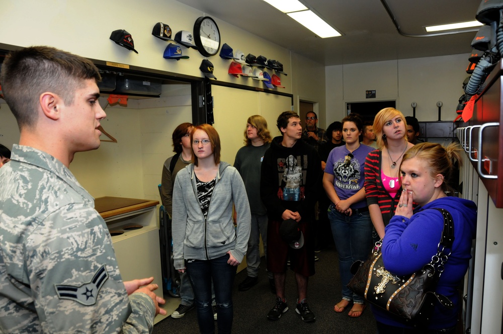 Link River High School seniors visit Kinglsey