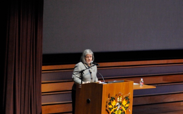 Mrs. Petraeus provides financial advice