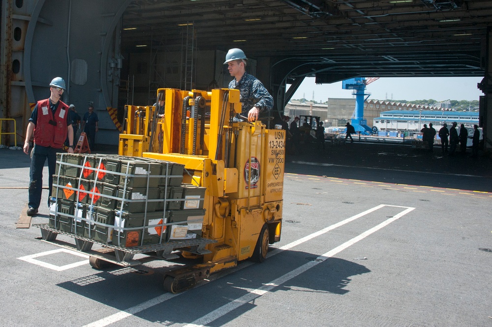 George Washington crew certified ready for sea