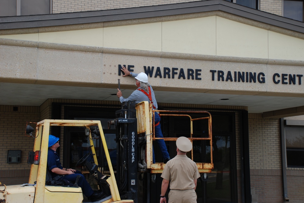 Mine Warfare Training Center closing ceremony