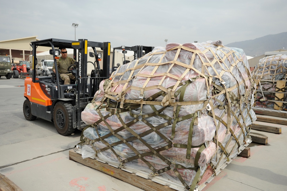 ISAF provides humanitarian disaster relief to northern Afghanistan