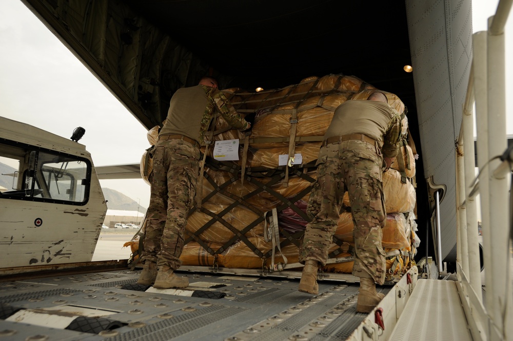 ISAF provides humanitarian disaster relief to northern Afghanistan